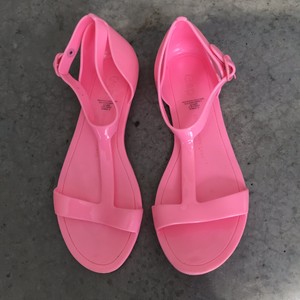 gap jelly sandals