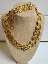 statement chunky Necklace and bracelet set gold tone