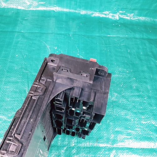 2009 Mercedes W209 CLK350 Fuse Box 2095452801 SAM Module Junction Block - Picture 7 of 7
