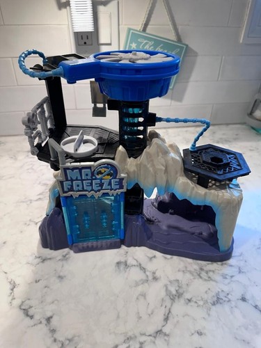 2012 Fisher Price Imaginext Mr. Freeze Headquarters Batman DC Comics