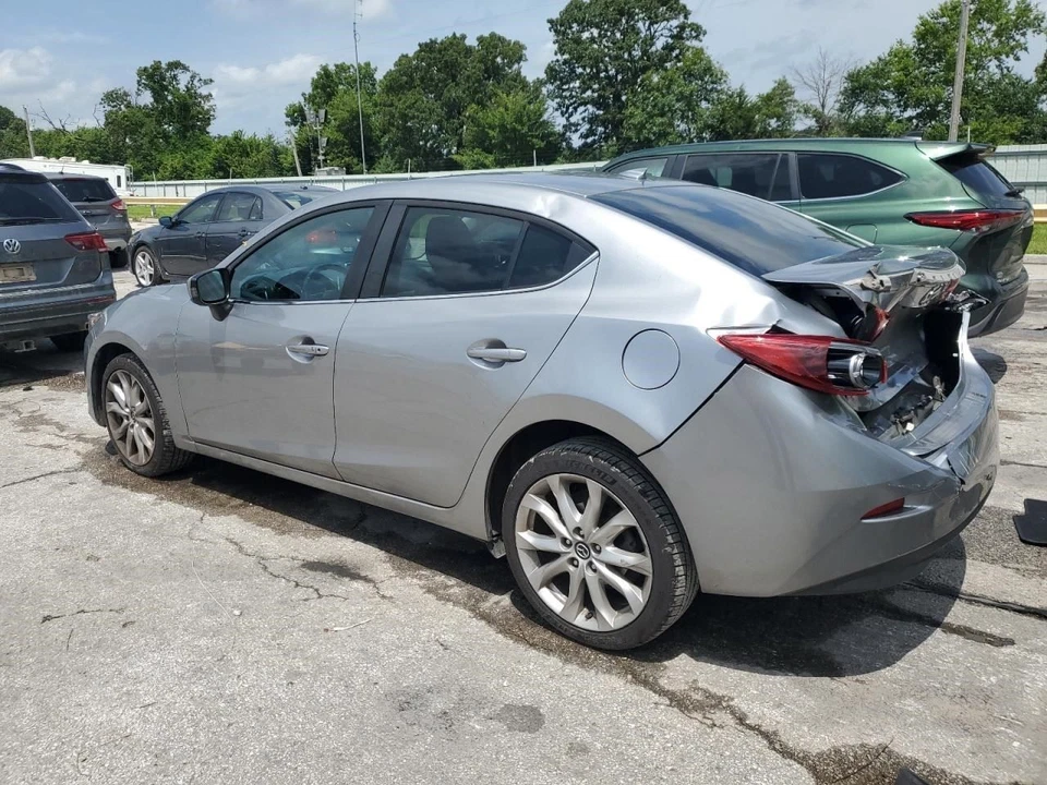2015 MAZDA 3 Fuel Filler Door SILVER   Foto 3 de 4