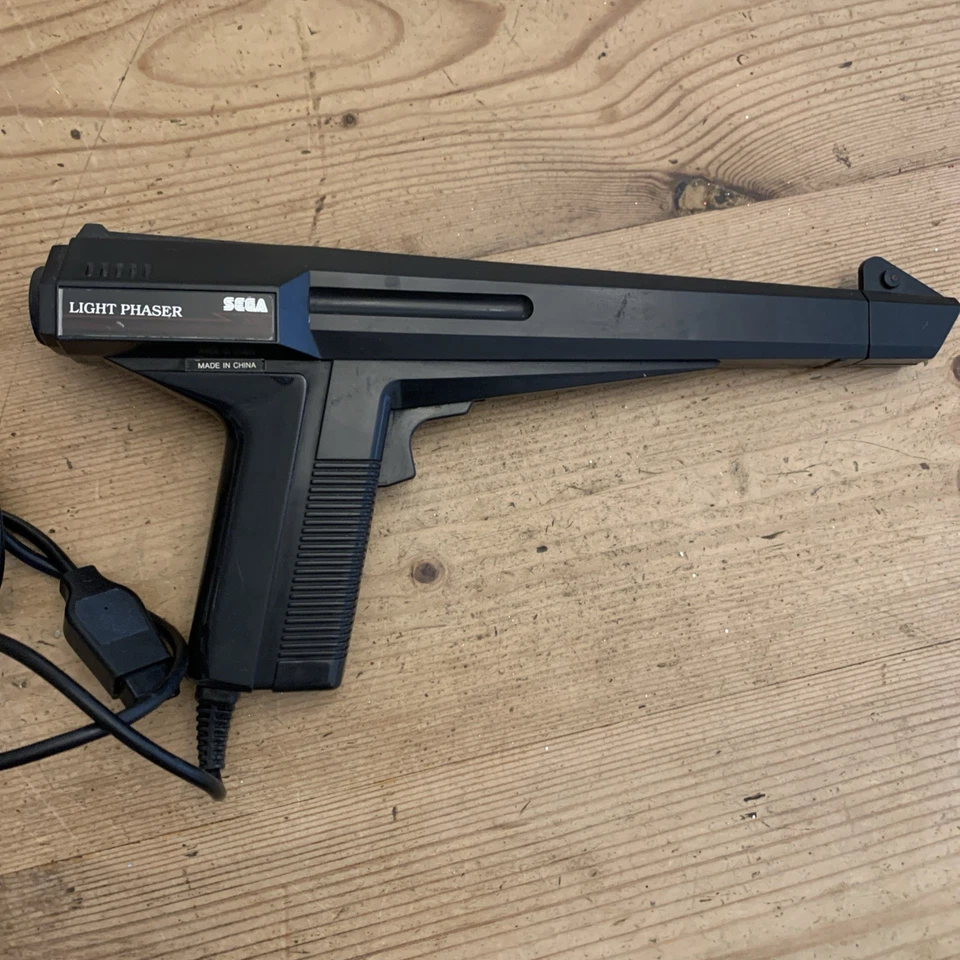 Official Sega Master System Light Phaser Gun - Genuine SEGA Accessory - Image 3 of 4