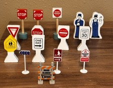 Brio, Thomas, Mellisa/Doug-15 SIGNS PEOPLE Wooden Railway Accessories
