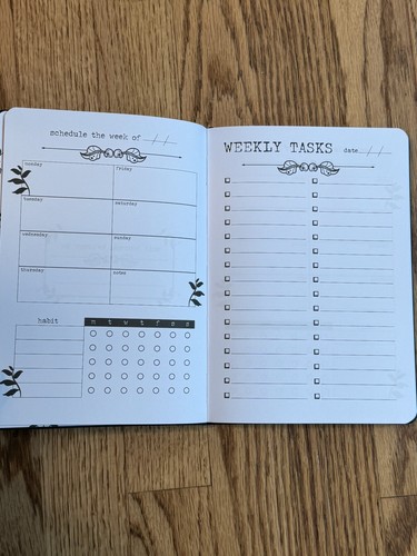 Illumicrate Scales And Wings Task Journal - Picture 3 of 3