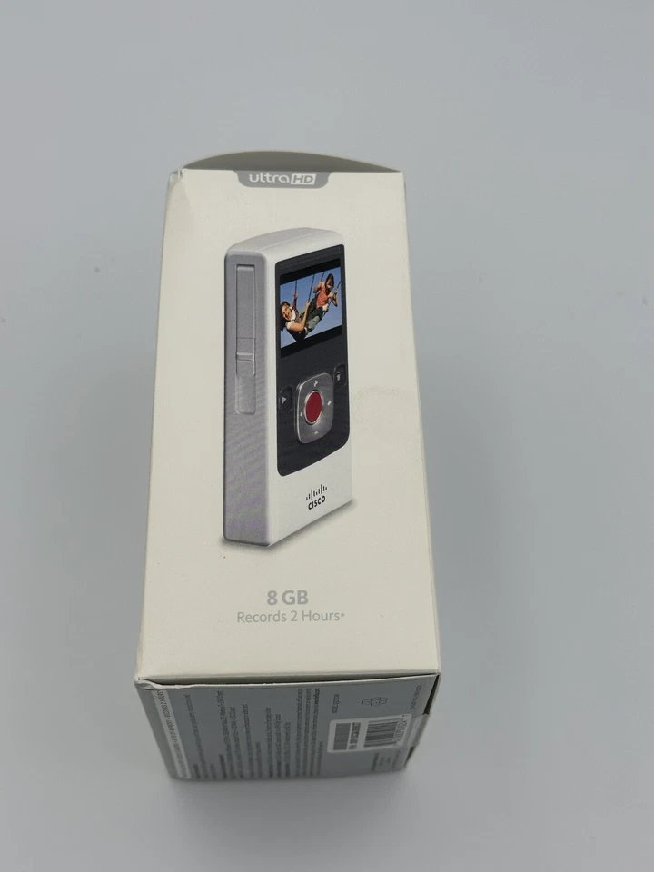Flip Ultra HD Video Camera 8GB Memory U32120W 3rd Gen Rare *BRAND NEW SEALED* - Image 3 of 4