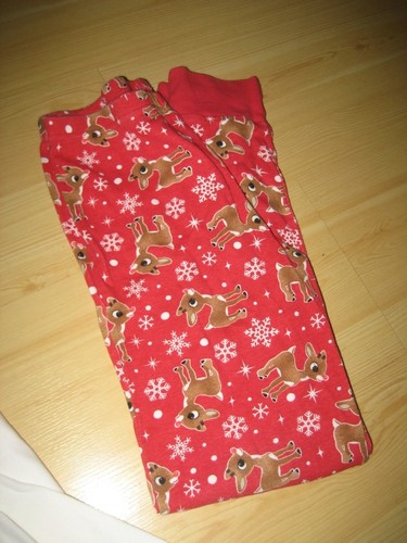6 SARAS PRINTS Red RUDOLPH REINDEER Xmas PJ Set ISLAND OF MISFIT TOYS MONTANA - Picture 2 of 8