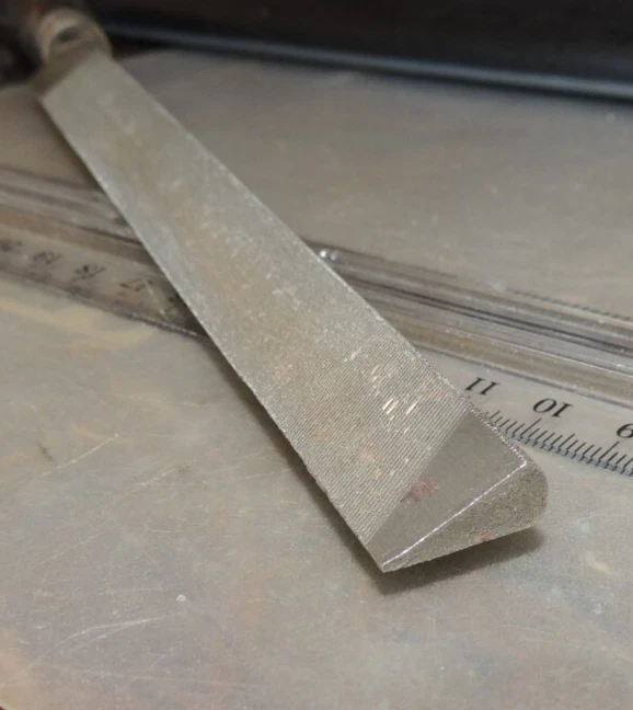 8" NICHOLSON SINGLE CUT CROSSCUT FILE, KNIFE SHAPE, 3-SIDE CUT, TAPER, USA MADE - Image 3 of 4