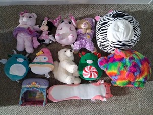 Lot of Plush Toys, Squishmallos, Minnie Mouse, Fiesta, Hug Fun And More