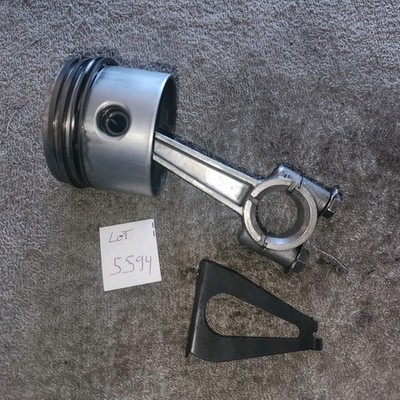 Vintage Briggs & Stratton 2 HP Engine Parts Accessories Piston Connecting Rod 
