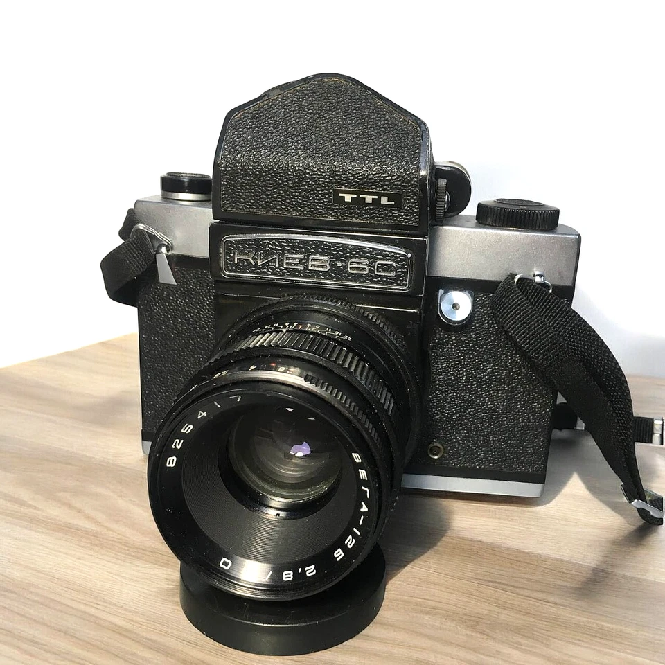 Cámara fotográfica Kiev 6C TTL formato medio 6x6 + lente Vega-12B 90 mm f/2,8 PROBADA POR LA URS Foto 2 de 4