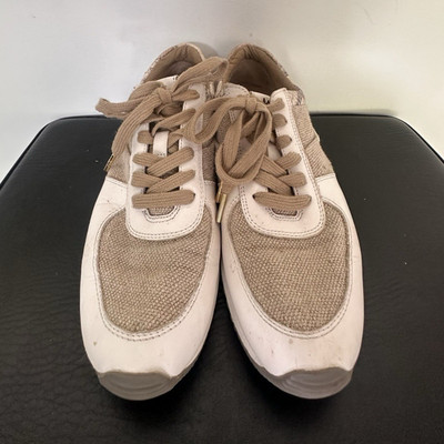 Michael Kors Women s Beige/White Low Top Lace-Up Sneakers Canvas HL15K