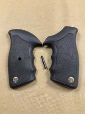 Taurus Medium Large Frame Revolver Rubber Grips 65 66 80 82 83 689 44