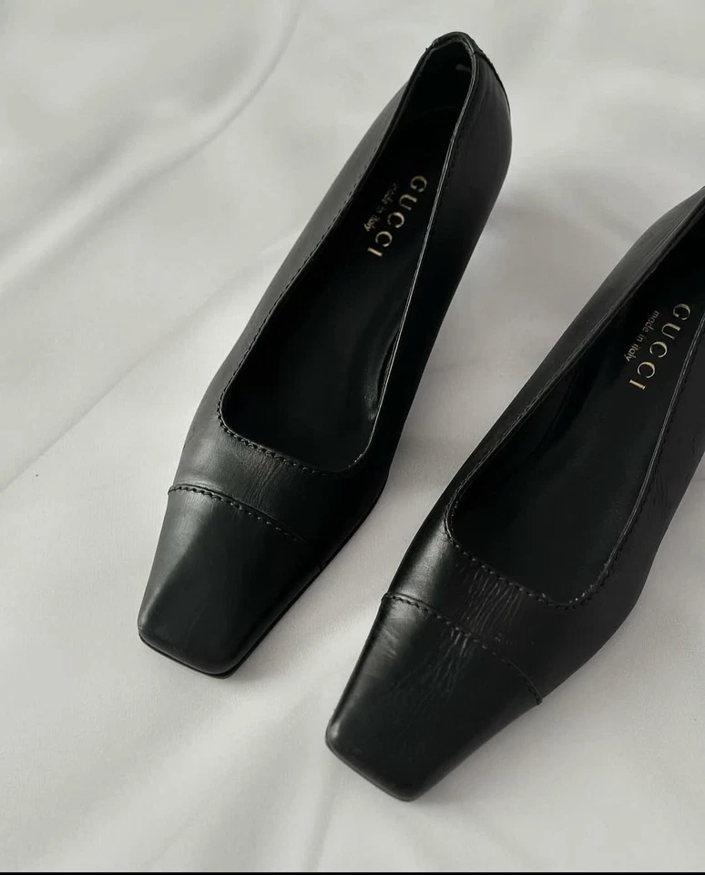 Sapatos femininos Gucci pretos em um Holler baixo de couro genuíno, tamanho 36,5 - Imagem 4 de 4