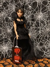 Wednesday Addams BAMBOLA HORROR PERSONALIZZATA QUERCIA versione 2 EDIZIONE LIMITATA