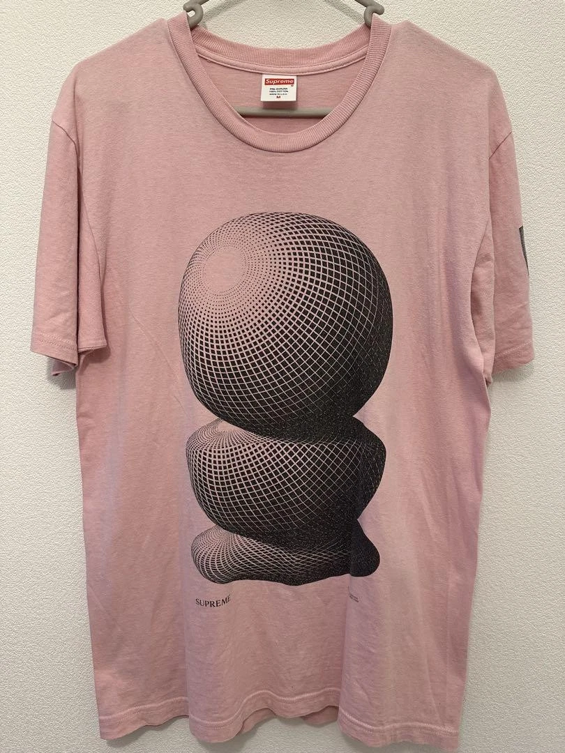 Supreme Homme M.C. Tee shirt Escher Three Spheres emblématique streetwear rare occasion limitée