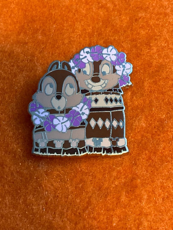 62498    DLR - Chip and Dale - Tiki Gods - Hidden Mickey 2008 - Set 6