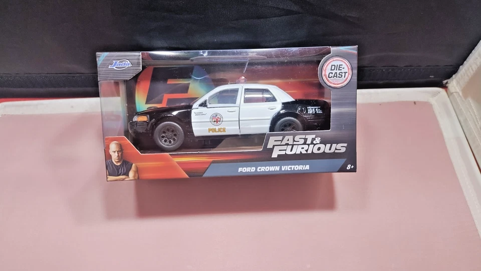 Fast & Furious Ford Crown Victoria Police Car Diecast 1:32 Scale Jada Toys New - Image 3 of 3