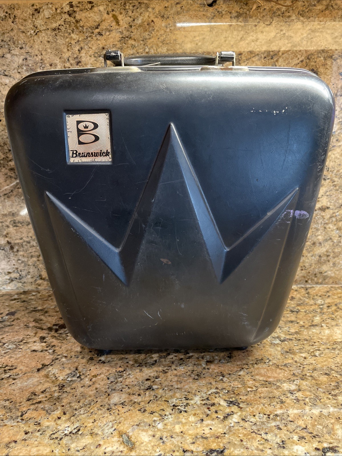 Vintage Black BRUNSWICK Hard Clam Shell Carrying Case Bowlin