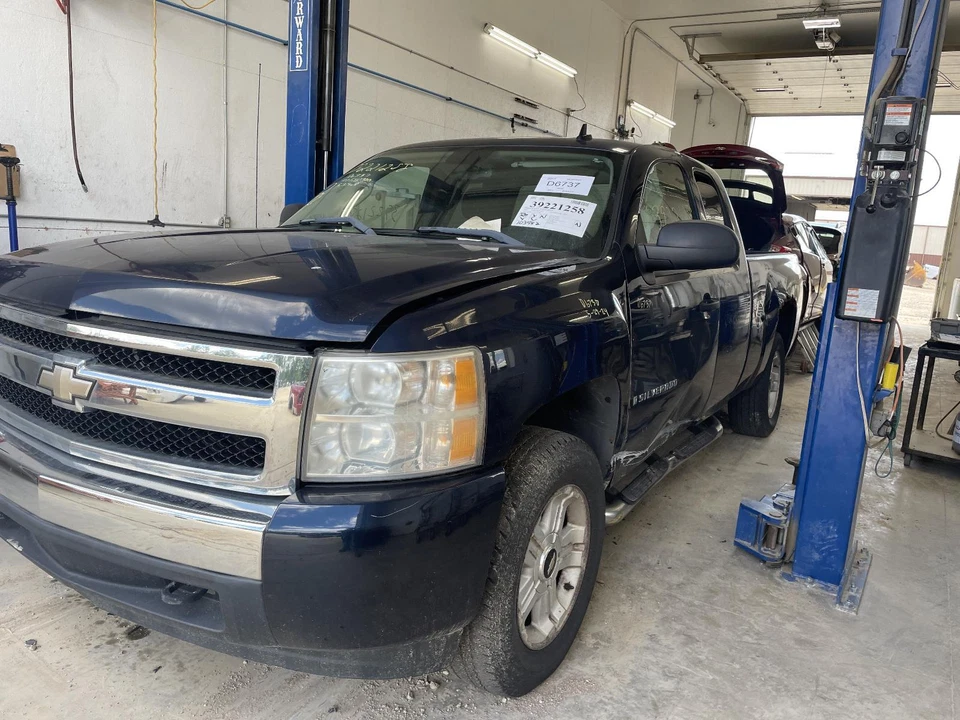 Interruptor selector de aire acondicionado usado se adapta a: camioneta Chevrolet Silverado 1500 2007 con aire acondicionado automático Foto 2 de 4