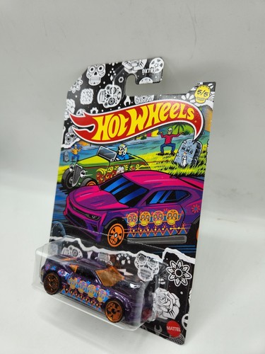 Hot Wheels ‘16 Camaro SS Day of The Dead 5/5 (DTX91) - Picture 3 of 4