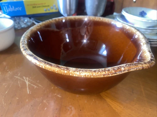 Vintage Hull Pottery Brown Drip Batter Mixing Bowl 8" Lip, Oven Proof USA