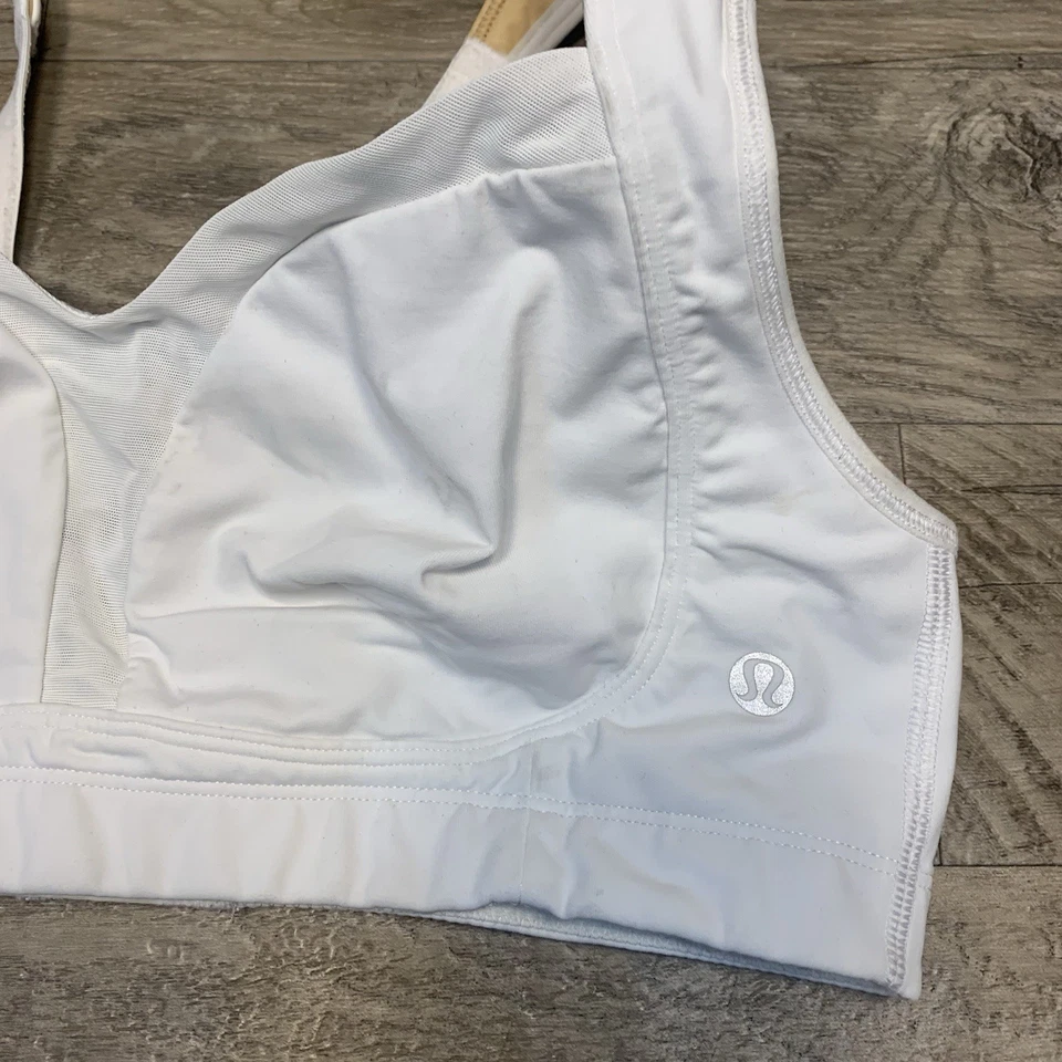 Lululemon Ta Ta Tamer LL Sports Bra Size 36 C White Athleisure Logo - Image 2 of 4