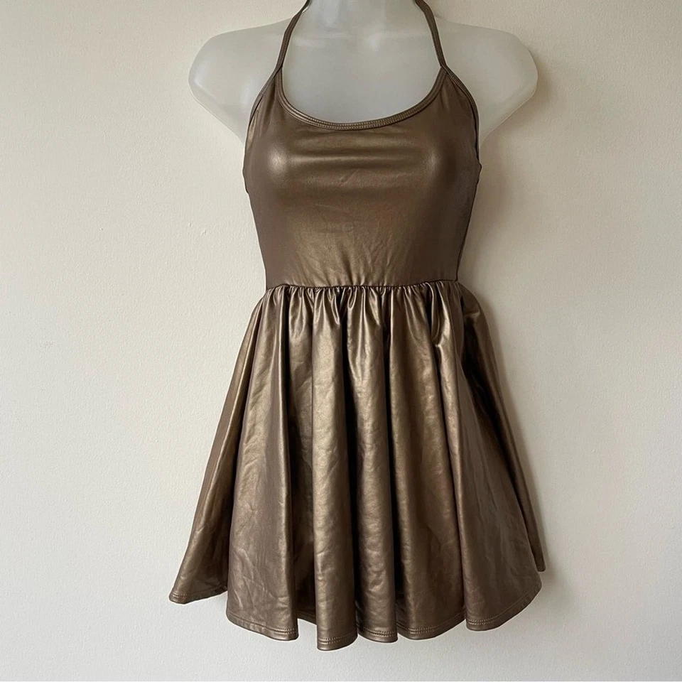 Vestido AMERICAN APPAREL Metálico Dorado Patinador Corto Halter Talla Mediana Foto 2 de 4