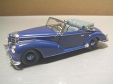 Minichamps 032331 Mercedes Benz 300 S Cabriolet Blue 1/43 scale Mint Condition