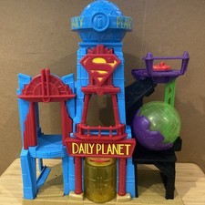 imaginext superman daily planet play set only