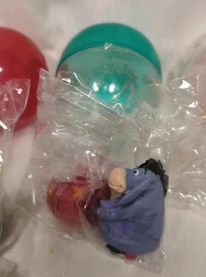 1 DISNEY TOMY WINNIE THE POOH PEEK-A-POOH SERIES And 4 Having A Ball Eeyore Roo - Image 4 of 4