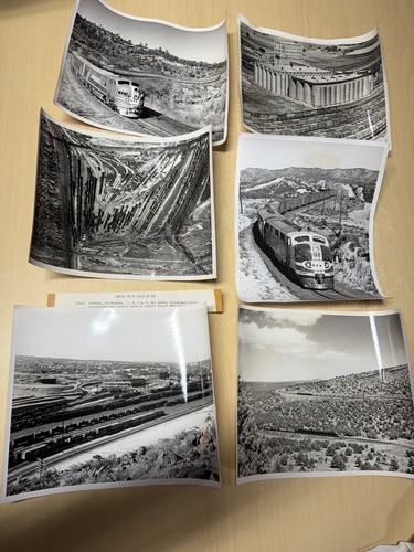 Lot of 6 Original System 8x10 Press Photos 1960s Sante Fe Railroad Freight Train