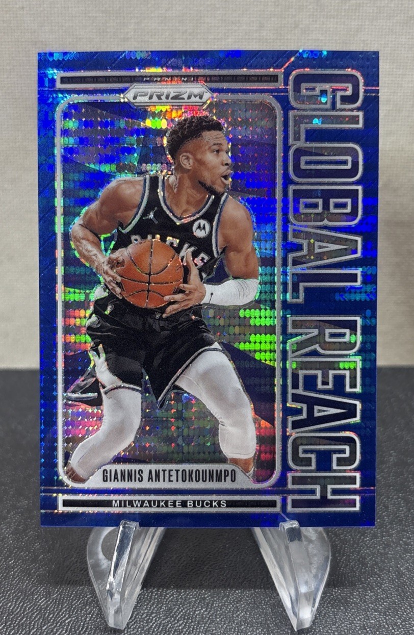 Giannis Antetokoumpo 2024-25 Panini Prizm Global Reach Blue /99