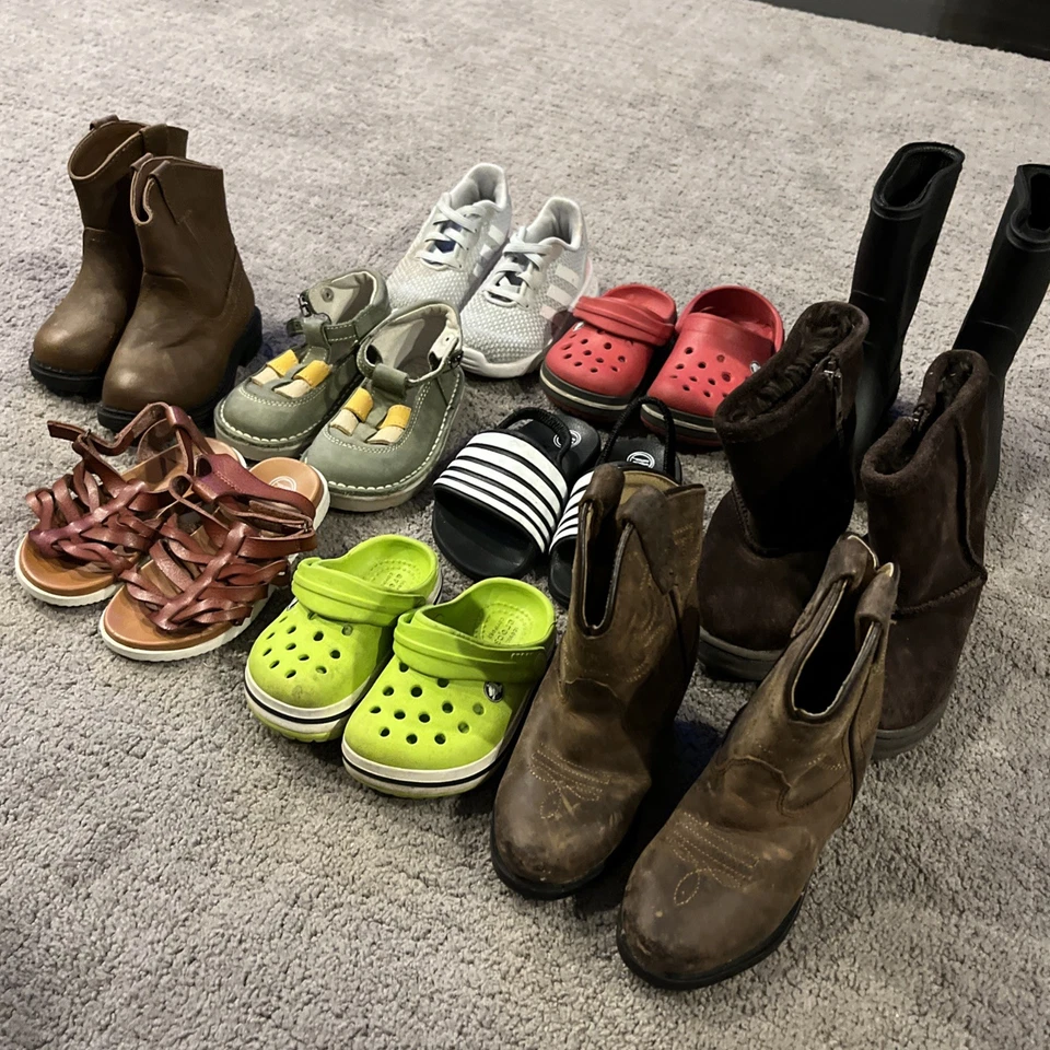 Talla 5/6 Niña Pequeña Zapatos Y Bota Sandalia Usado Estado Lote de 10 Zapatos Foto 3 de 4