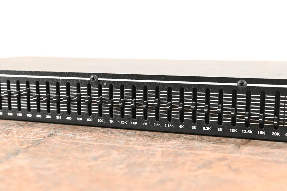 Peavey Q131 31-Band Stereo Graphic Equalizer CG01G0Z - Image 3 of 4