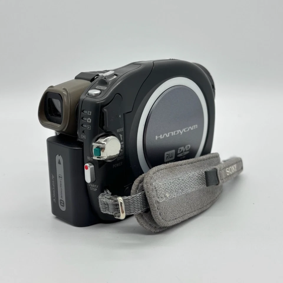 Sony Handycam DCR-DVD602E Mini DVD Camcorder w Battery & Charger Night Shot - Image 4 of 4