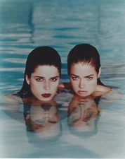 Wild Things Denise Richards On The pool 8x10 Picture Celebrity Print