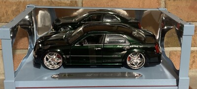 ミニカー CHRYSLER 300C HEMI 1/18 MOTOR MAX motormax 1/18 chrysler 300c Hemi unboxing!!! - YouTube
