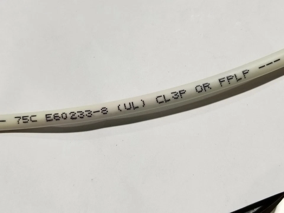 Cable de control/comunicaciones trenzado Carol E3034S 18/4C blanco plenum/100 pies Foto 3 de 4