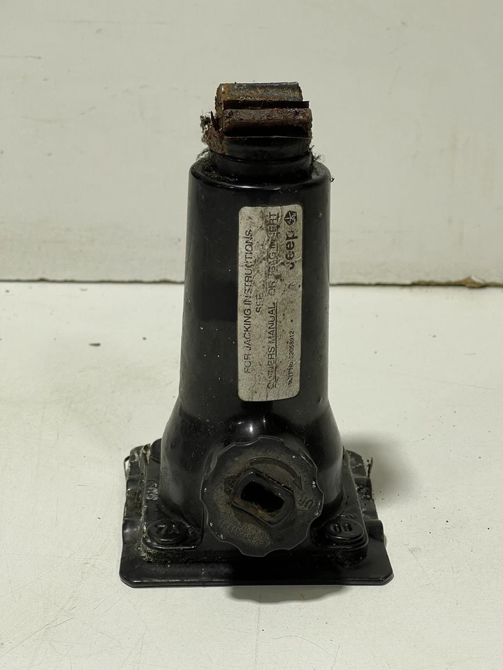 1997-2006 Jeep TJ Wrangler Spare Tire Jack Set w/ Instructions & Strap CC 3L - Image 3 of 4