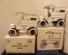  2 1988 ERTL 1905 FORD DEUTZ ALLIS DELIVERY CAR BANKS NIB