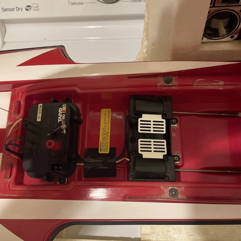 Vintage 90s TYCO RC 9.6v TWIN TURBO HYDROPLANE Speed Boat Kyle Wimann UNTESTED - Image 2 of 4