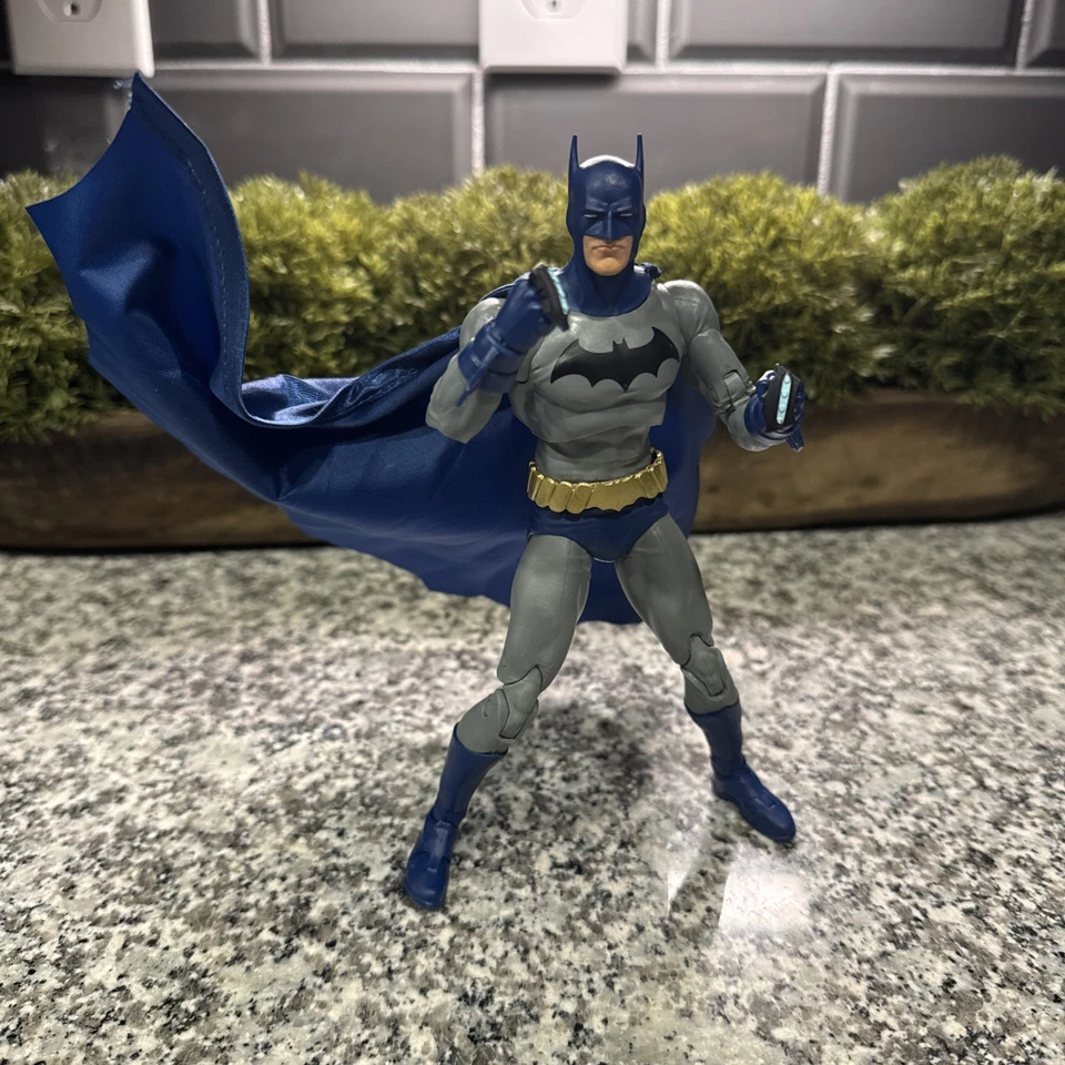 McFarlane DC Multiverso Lote BATMAN DETECTIVE KNIGHT DICK GRAYSON PLATINUM Foto 3 de 4