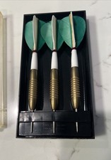 VTG. Unicorn Brass Dart set with Green/white Feather Flights Case England 18gr