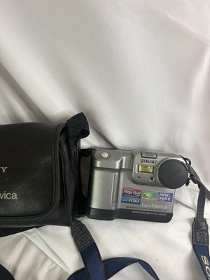 Working Vintage Sony Mavica MVC-FD83 Floppy Disc Digital Still Camera Read Desc