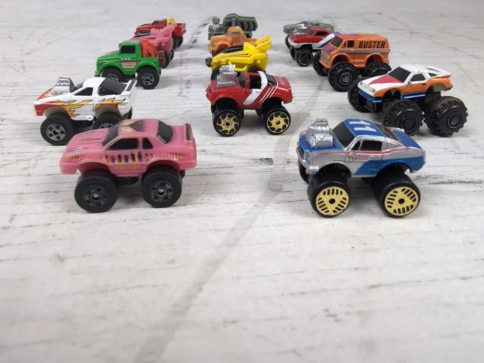 Lote de 14 Micro Máquinas Galoob Camión Rueda Grande De Colección Foto 2 de 4