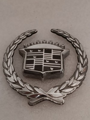 95-01 MISC CADILLAC ELDORADO DTS DHS CATERA ESCALADE GRILL WREATH EMBLEM 3542782