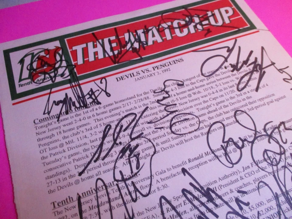 1991-92 Nueva Jersey Devil's Equipo Completo Autógrafo Firmado 11"x8.5" - HOFs Stars Automático Foto 2 de 3