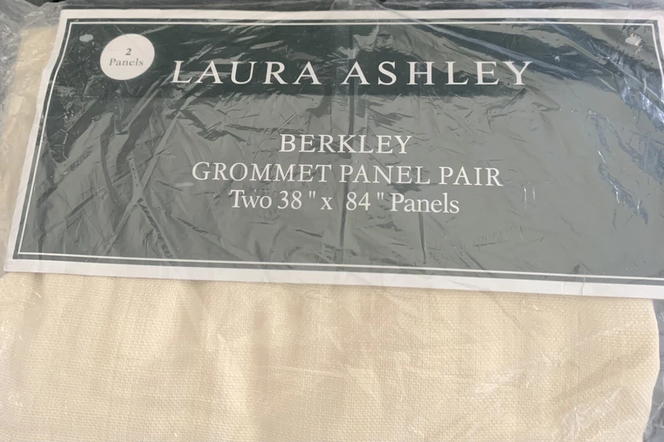 Par de paneles de ojal Laura Ashley, 2 paneles, 38" x 84" Foto 3 de 4