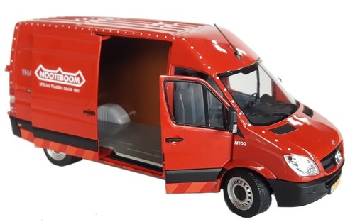 MARGE MODELS - Camion utilitaire Mercedes-Benz Sprinter NOOTEBOOM - 1/32 - MA... - Foto 3 di 3