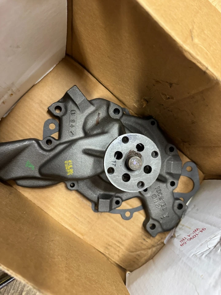 Cadillac A1 Cardone 1976 reconstruido 58-121 bomba de agua Foto 3 de 4